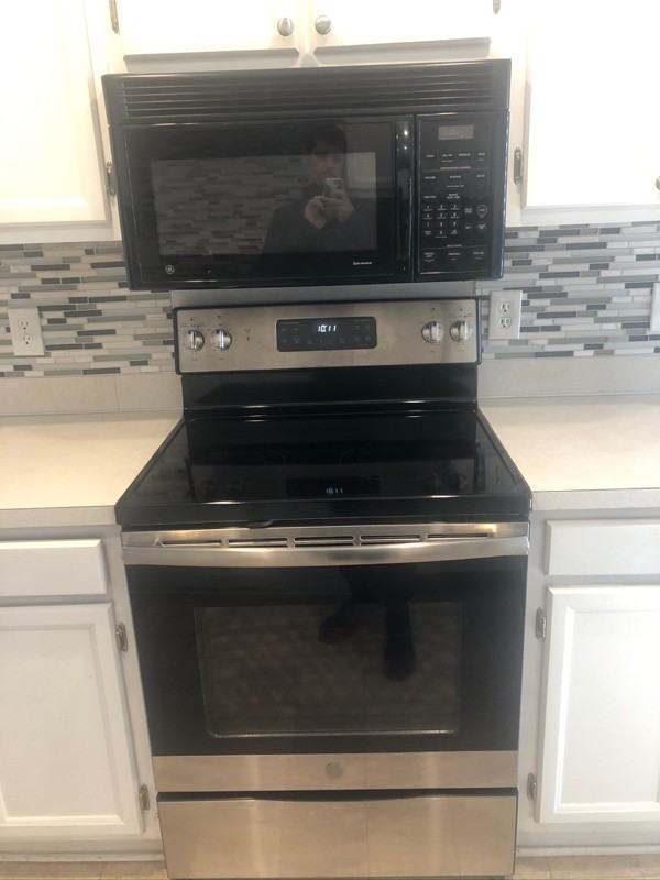 9105 Kings Canyon Dr - Photo 3 of 17