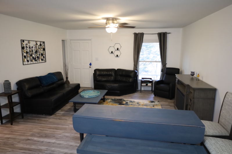 521 Pond Rd - Photo 7 of 26