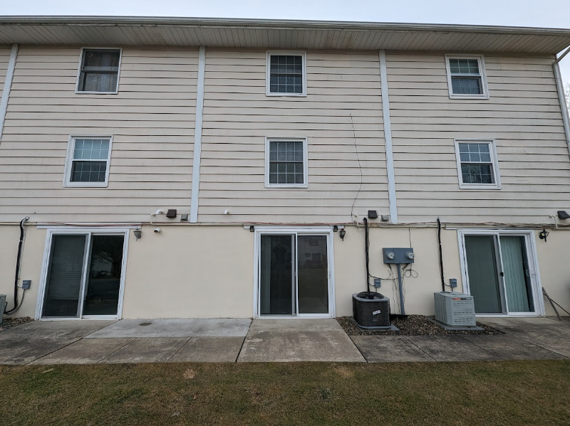 626 Peachview Ln - Photo 3 of 14