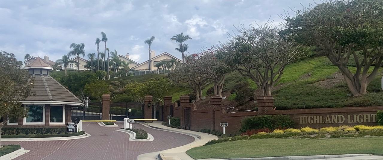 Calle Opalo & Via Zafiro - Photo 3 of 8