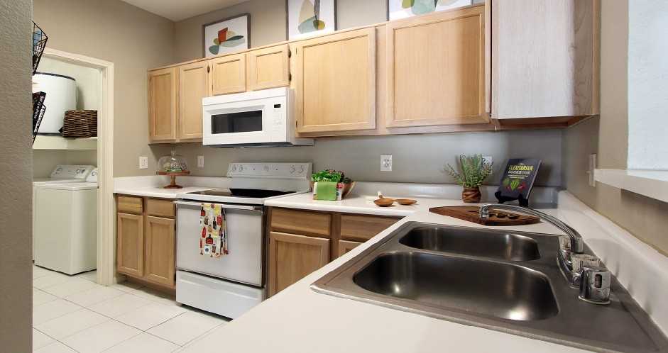 Kensington Square Apartments - Photo 3 of 43