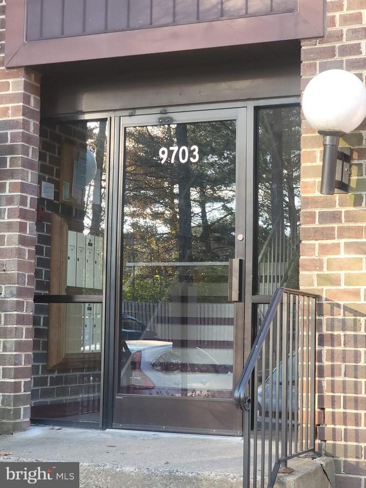 9703 Kings Crown Ct - Photo 2 of 49