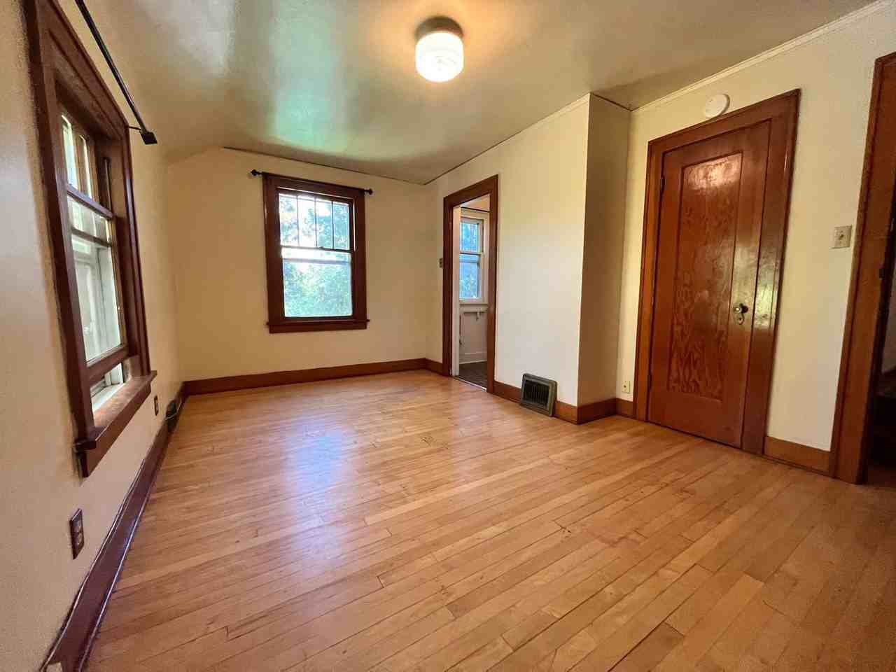 340 Jefferson St #201 - Photo 5 of 15