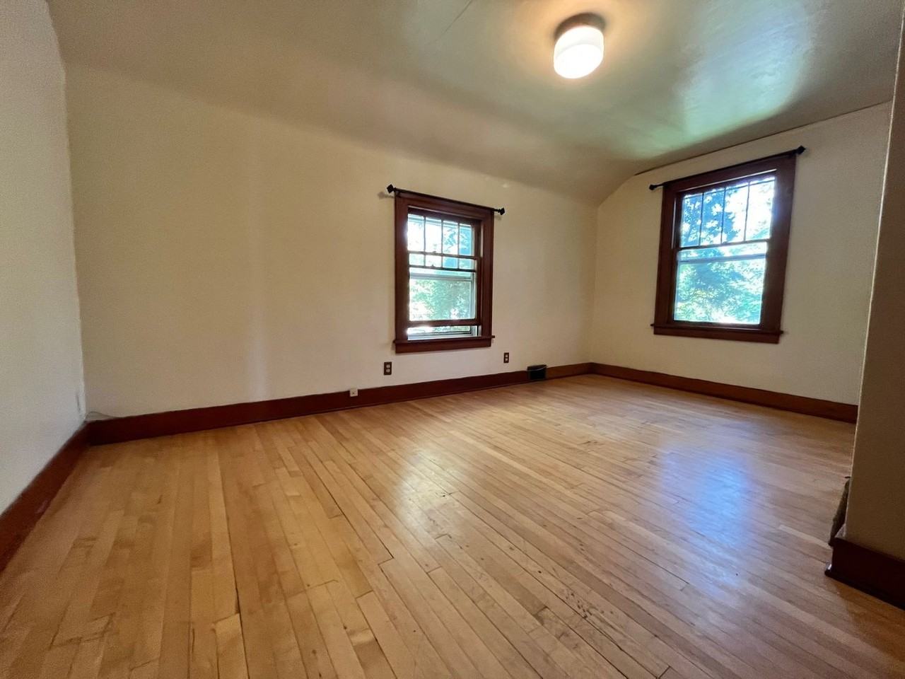 340 Jefferson St #201 - Photo 6 of 15