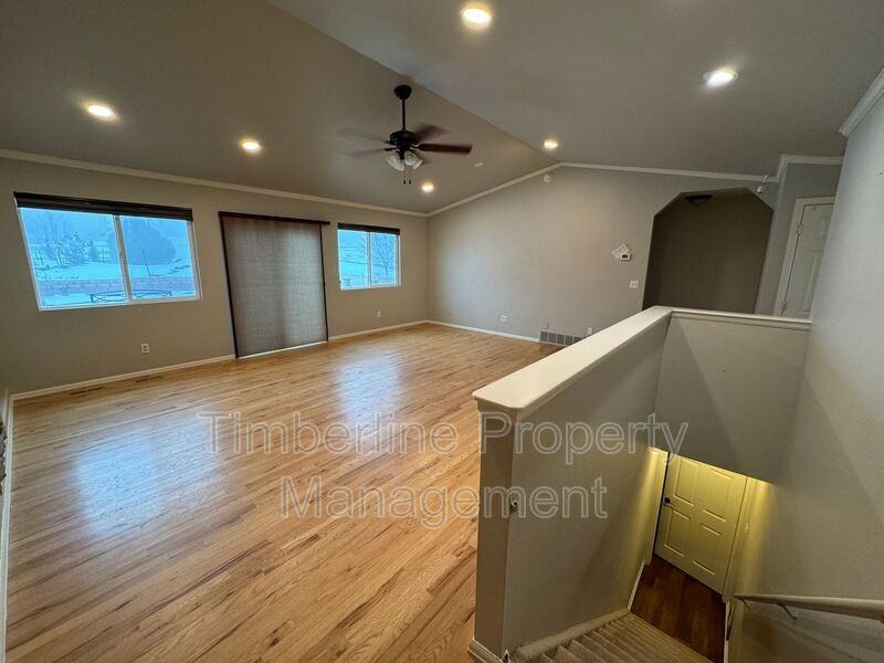 11298 Palmers Green Dr - Photo 4 of 19