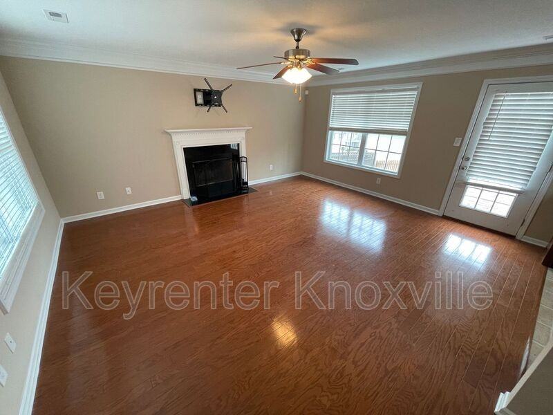 8405 Vessel Ln - Photo 2 of 17