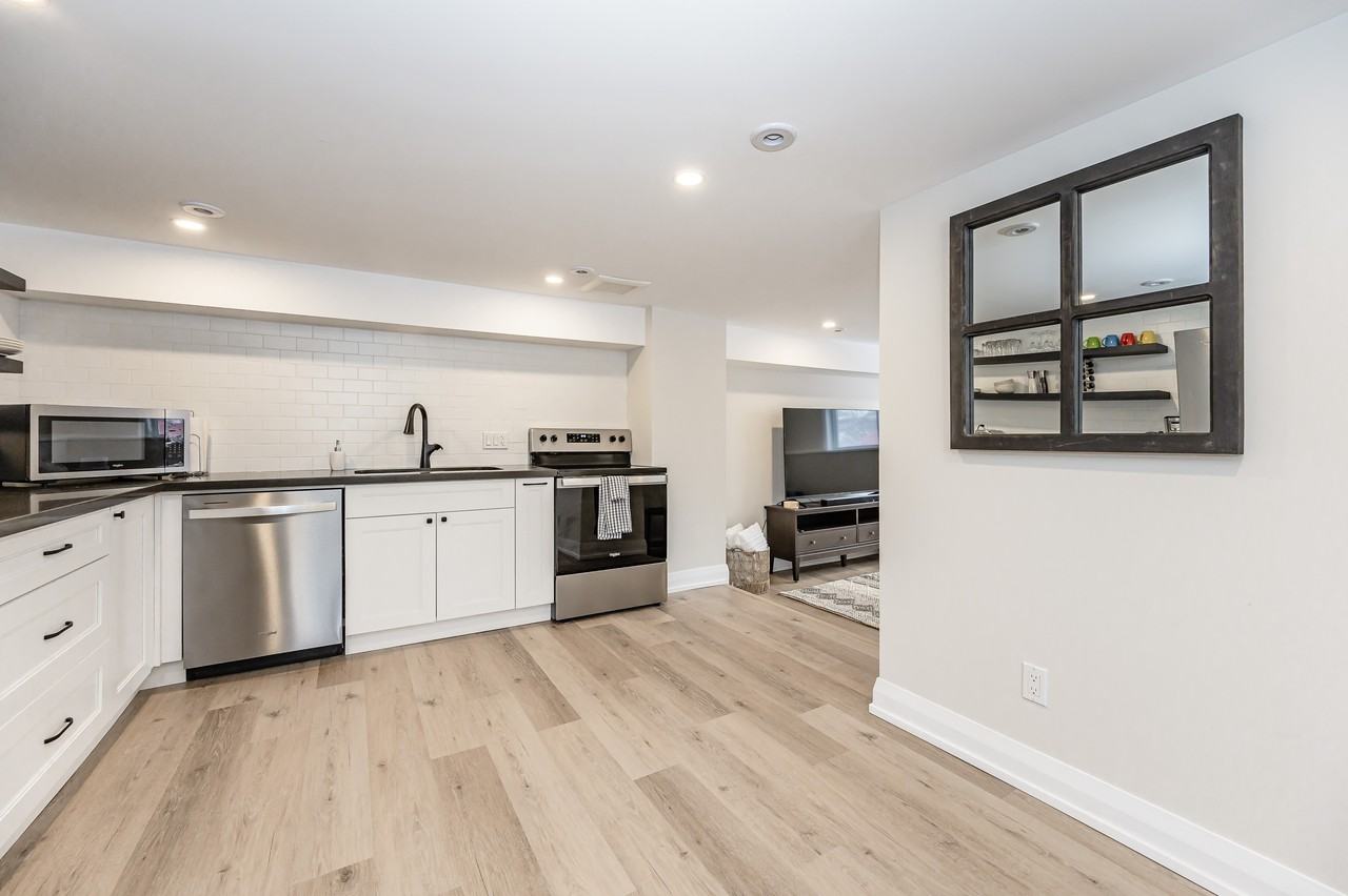 407 Park Street #1 - Photo 3 of 17