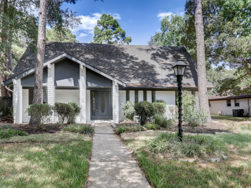 1951 Round Spring Dr - Photo 5 of 42