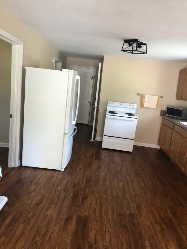 10530 Dallas Hollow Rd - Photo 2 of 4