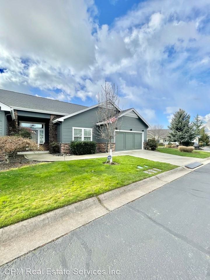 94 Skyhawk Dr - Photo 2 of 34