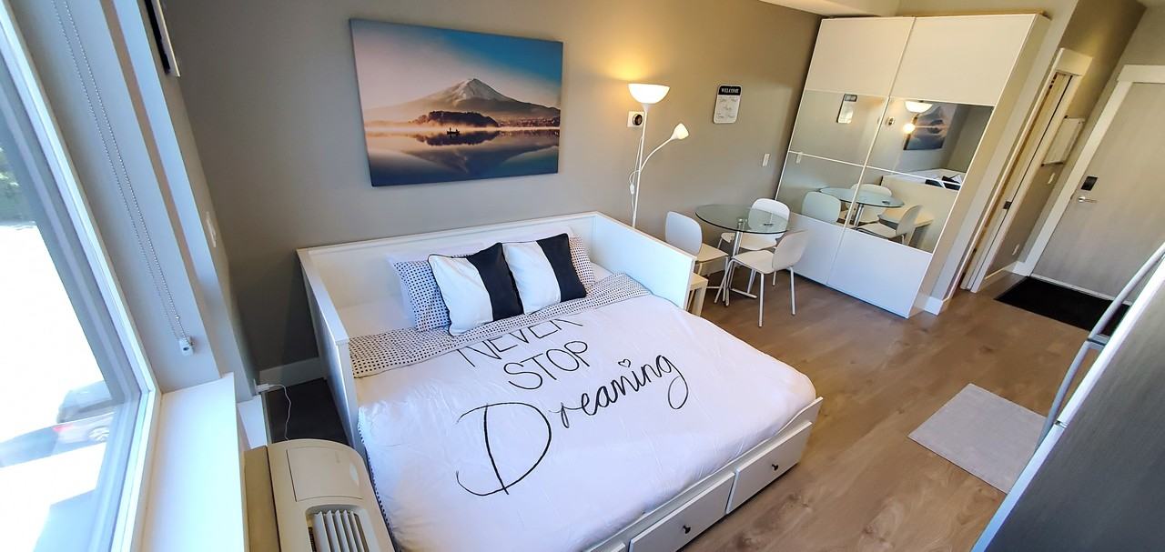 925 Leon Avenue - Photo 2 of 20