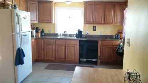 627 Main St - Photo 2 of 7