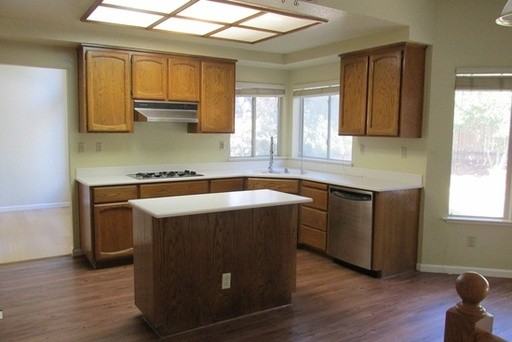 121 Bayline Cir - Photo 2 of 3