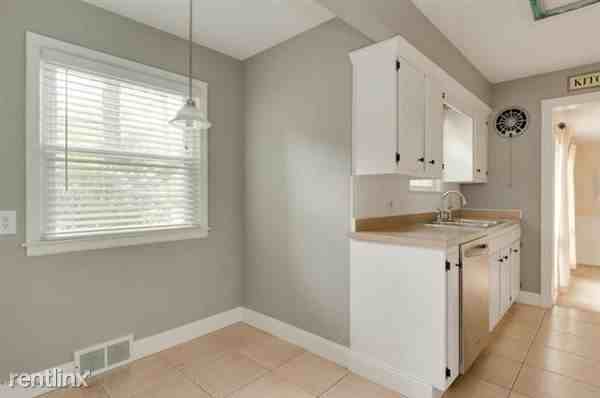 1907 Banbury Rd - Photo 3 of 10