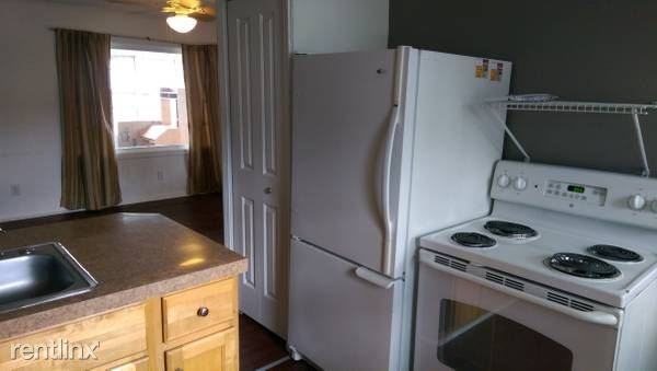 544 Hacker Dr - Photo 2 of 9