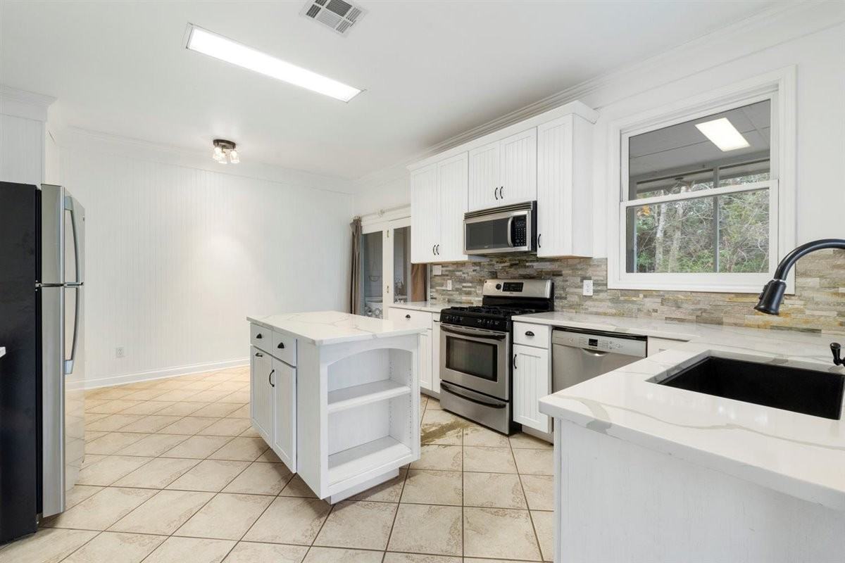 506 Centex Sportsman Club Rd #1 - Photo 7 of 38