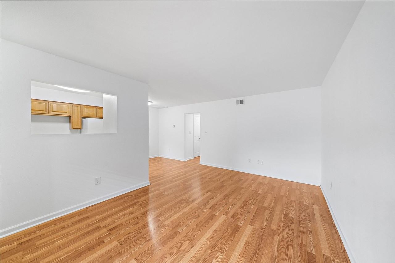 Ebbtide Apartments 100 Market St, Galveston, TX 77550 Zumper