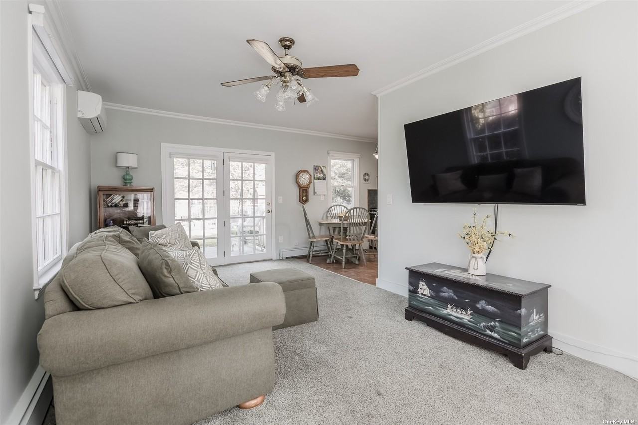 105 Sound Ct - Photo 3 of 15