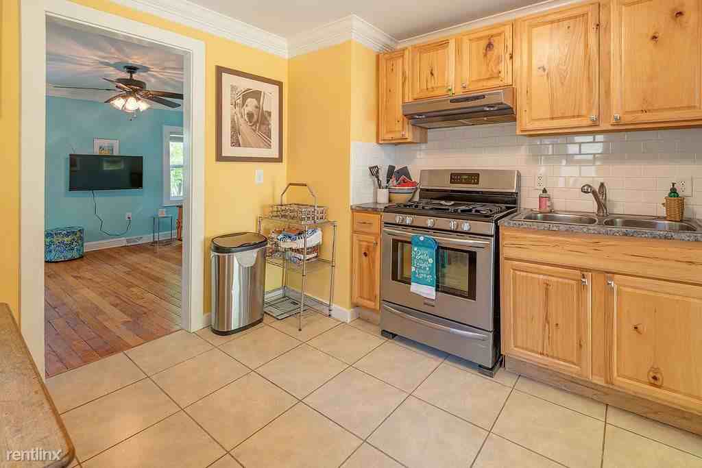 102 Middlemont Ave - Photo 2 of 15