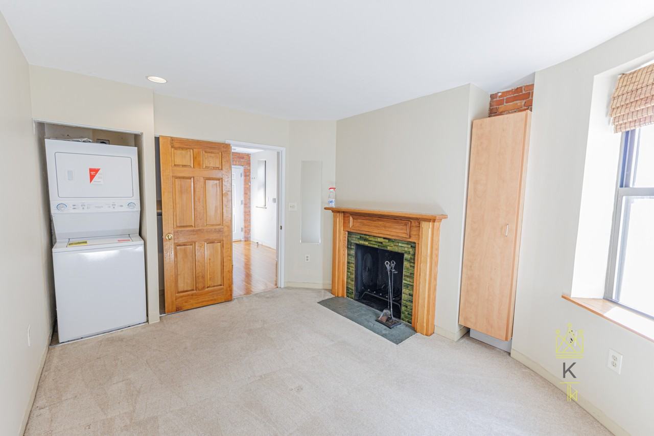 96 Gainsborough St #206W - Photo 5 of 12