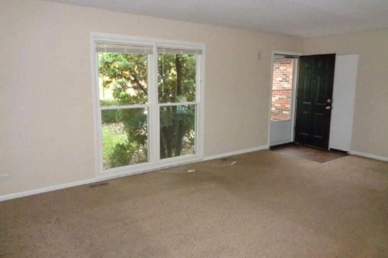 22526 Clarendon Ave - Photo 2 of 20