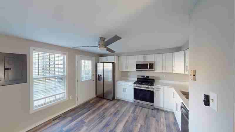1831 N Spring St - Photo 5 of 29