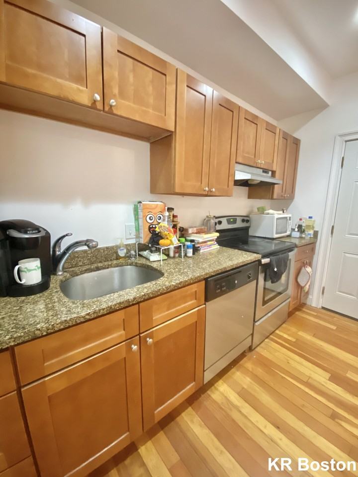 Harvard Ave #3 - Photo 5 of 50