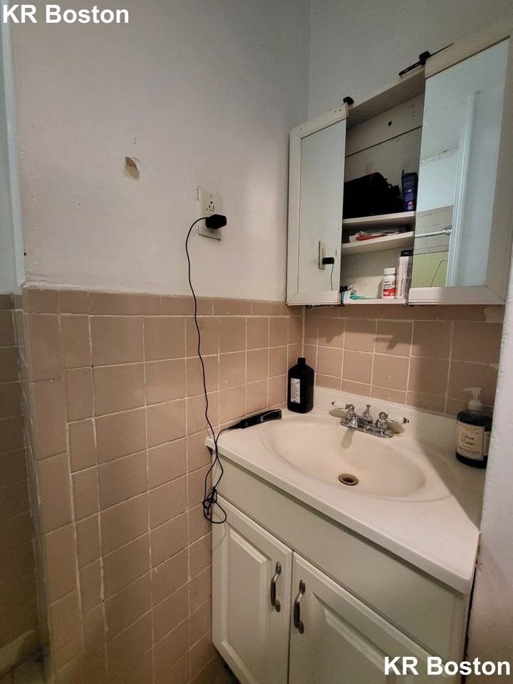 Higgins St #2 - Photo 7 of 30