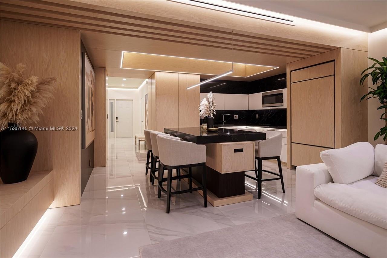 19115 Fisher Island Dr #19115 - Photo 4 of 35