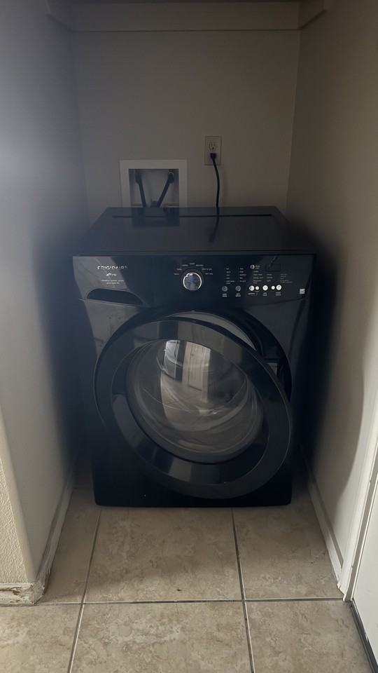 2042 Athens St #NA - Photo 4 of 10