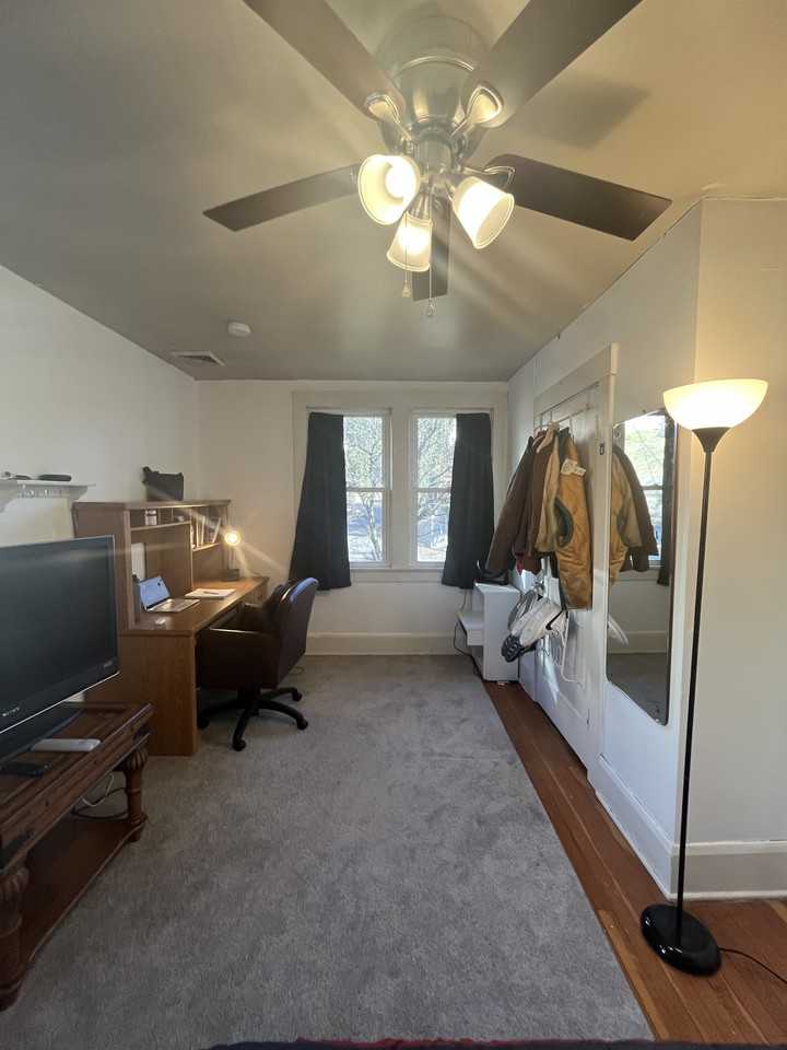 946 Willey St #NA - Photo 3 of 9