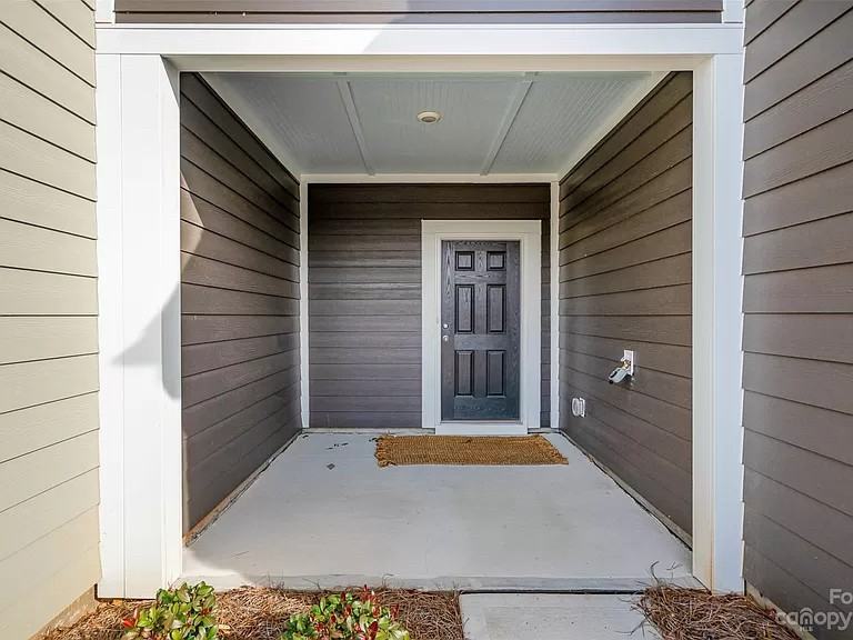 332 Abington St - Photo 3 of 20