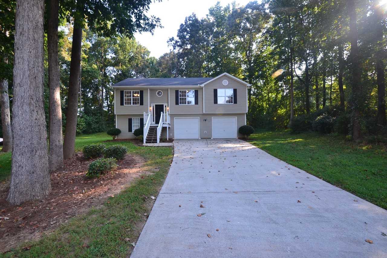 4176 Heatherstone Dr