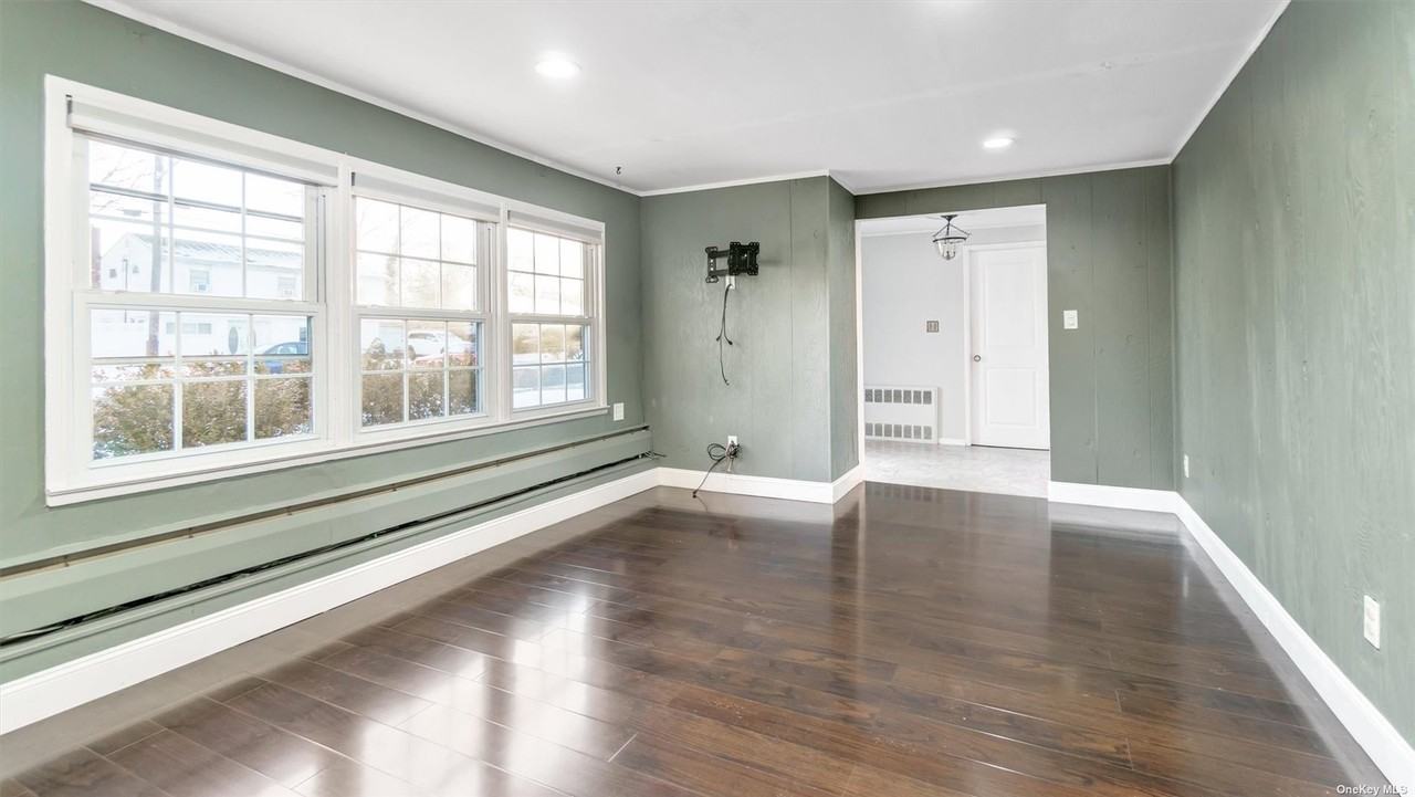 199 N Delaware Ave #1 - Photo 2 of 25