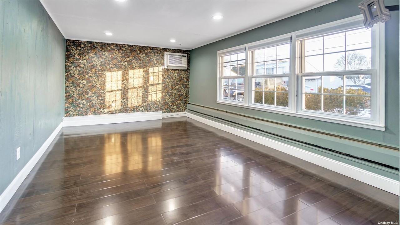 199 N Delaware Ave #1 - Photo 3 of 25