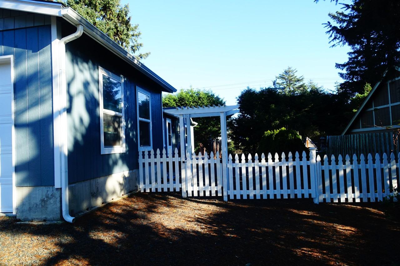 8509 Sw Abalone St #NA - Photo 2 of 18