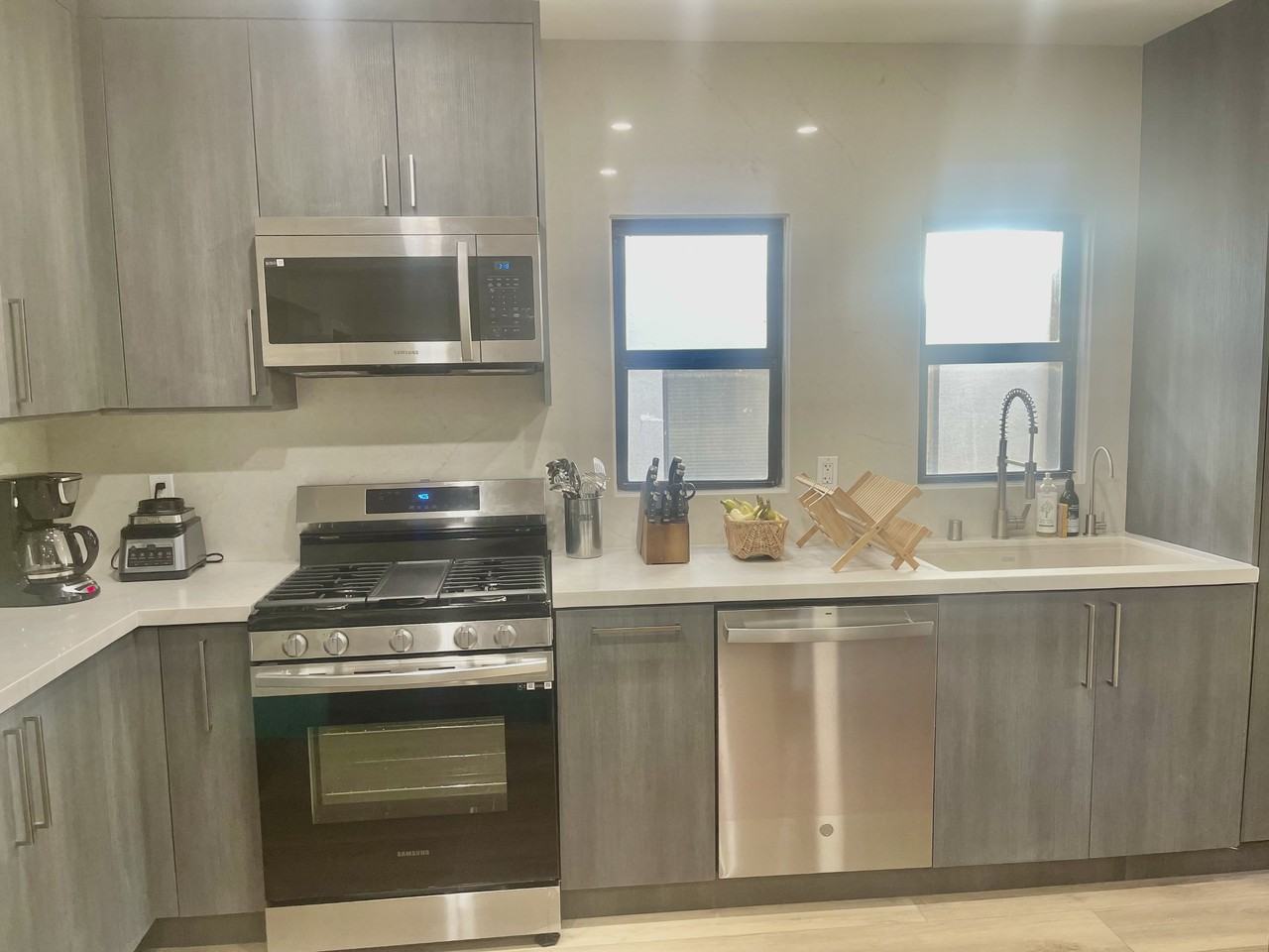 1333 W 14th St #NA - Photo 5 of 23