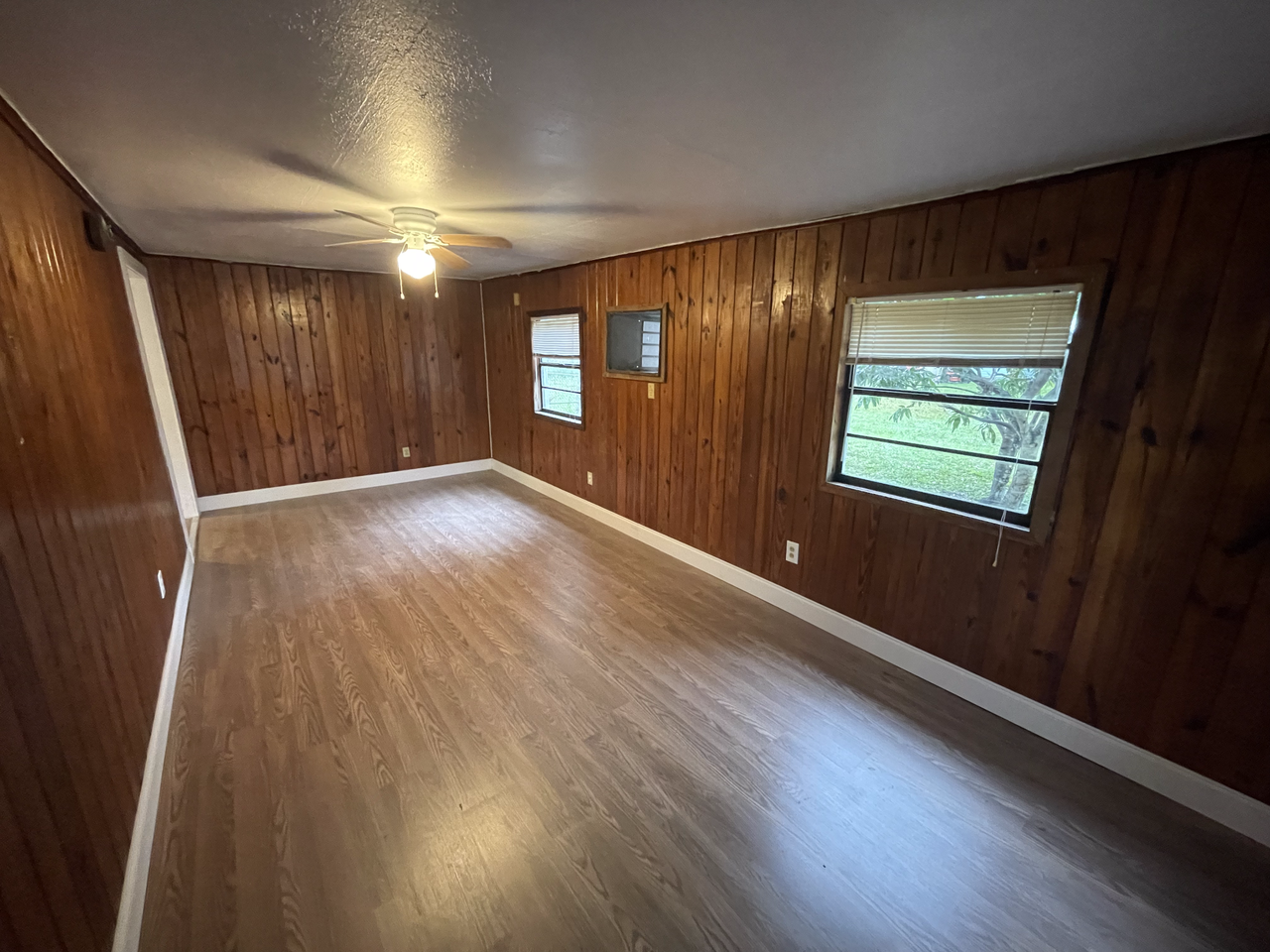 408 Nw 10th Ave #NA - Photo 2 of 26