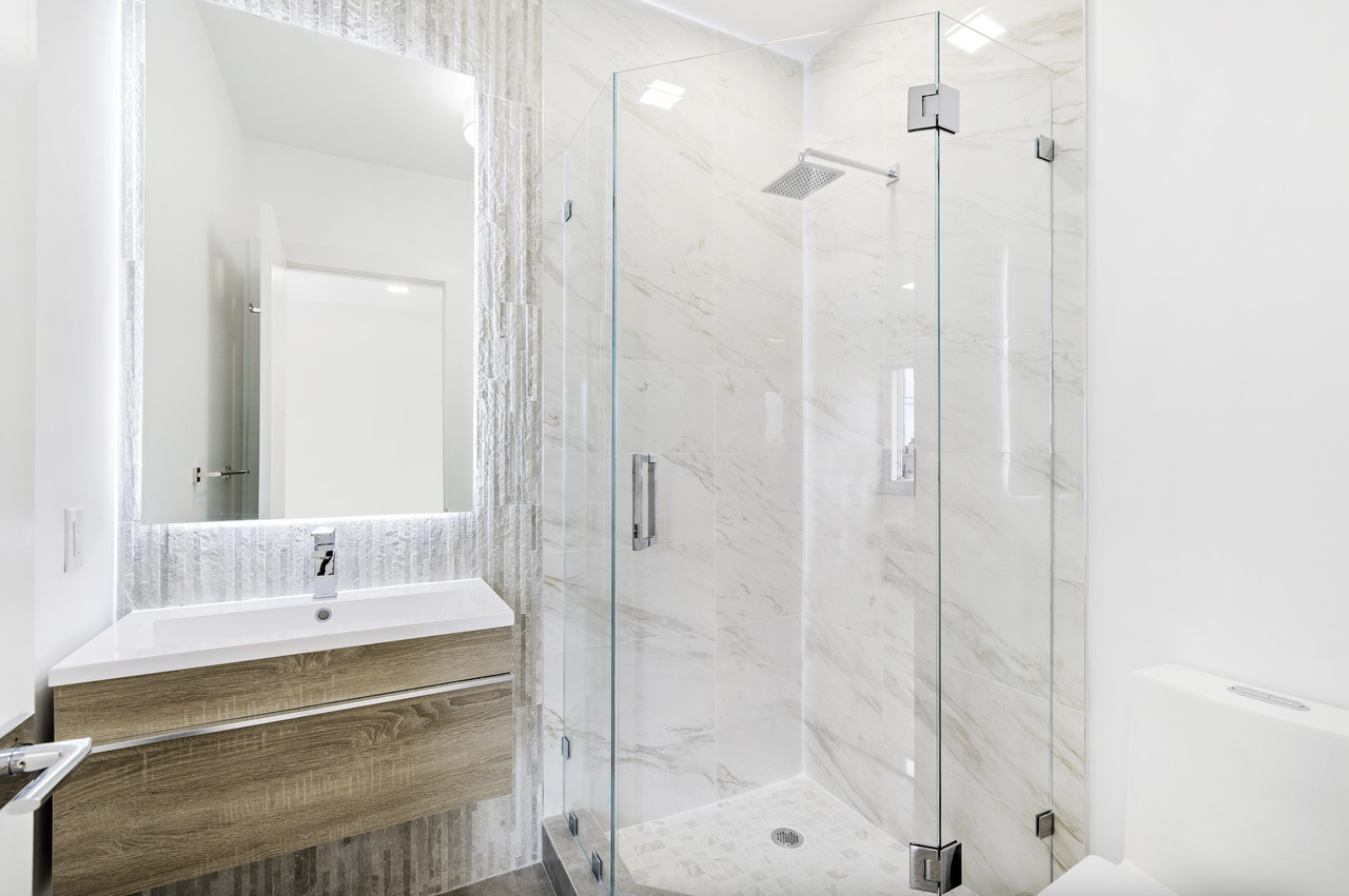 148 70th St #403 - Photo 3 of 8