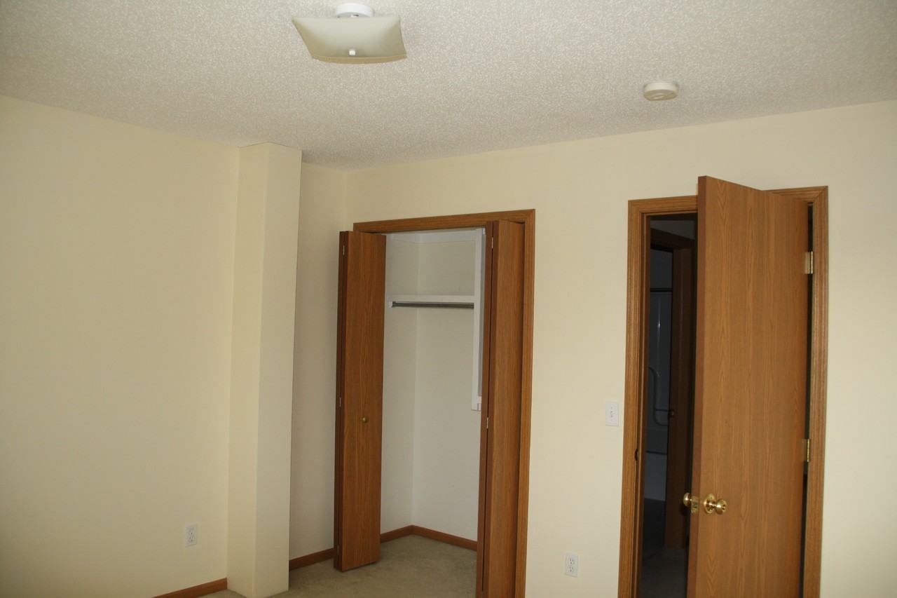 3923 Gettysburg St #3923 - Photo 4 of 8