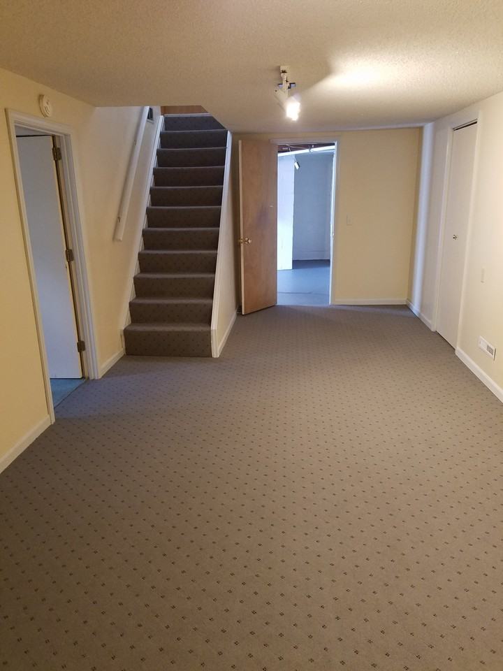 521 S Prairie St #NA - Photo 3 of 10