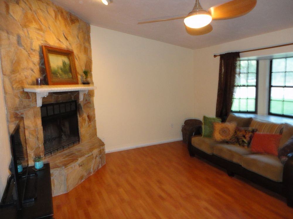 4422 NW 20th St - Photo 3 of 14