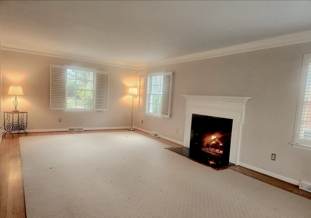 426 Devonshire Ln #NA - Photo 3 of 17