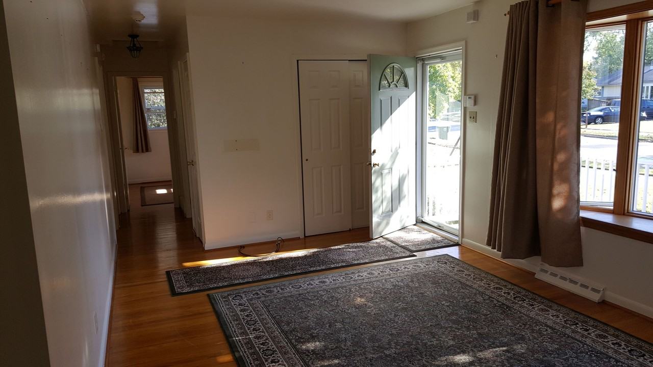 614 Fairmount Dr #NA - Photo 3 of 8