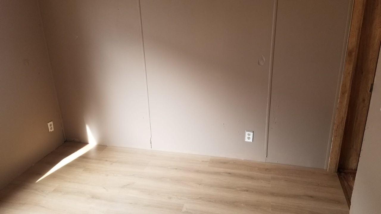 Olney's #3C - Photo 2 of 10