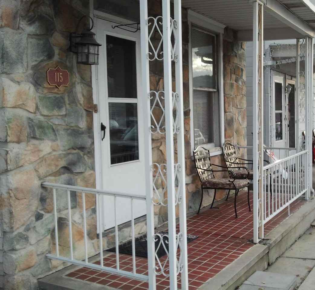 115 S Potomac St 1, Waynesboro, PA 17268 Studio Apartment for 825