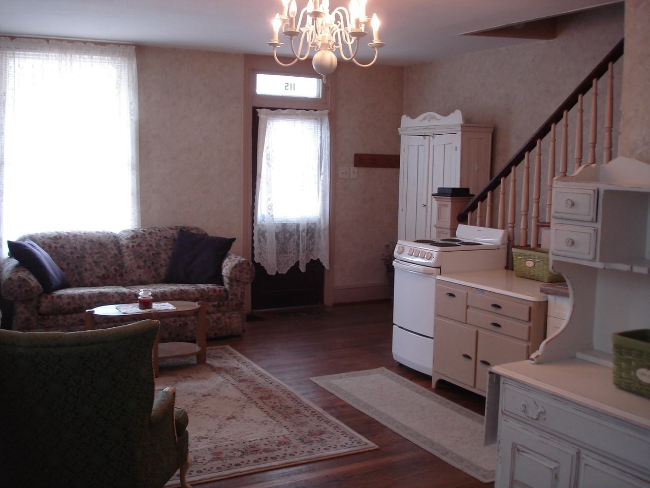 115 S Potomac St 1, Waynesboro, PA 17268 Studio Apartment for 825