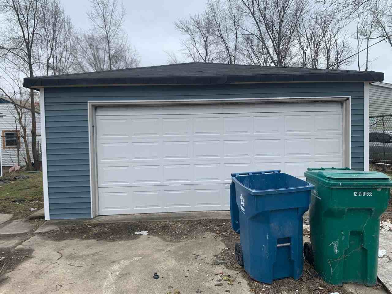 2001 Central Dr #NA - Photo 2 of 11