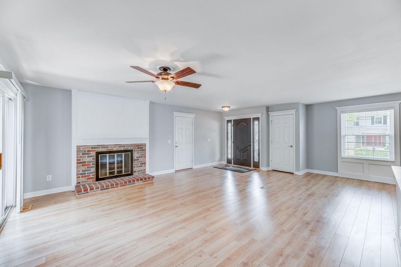 638 Showplace Ct #NA - Photo 3 of 20