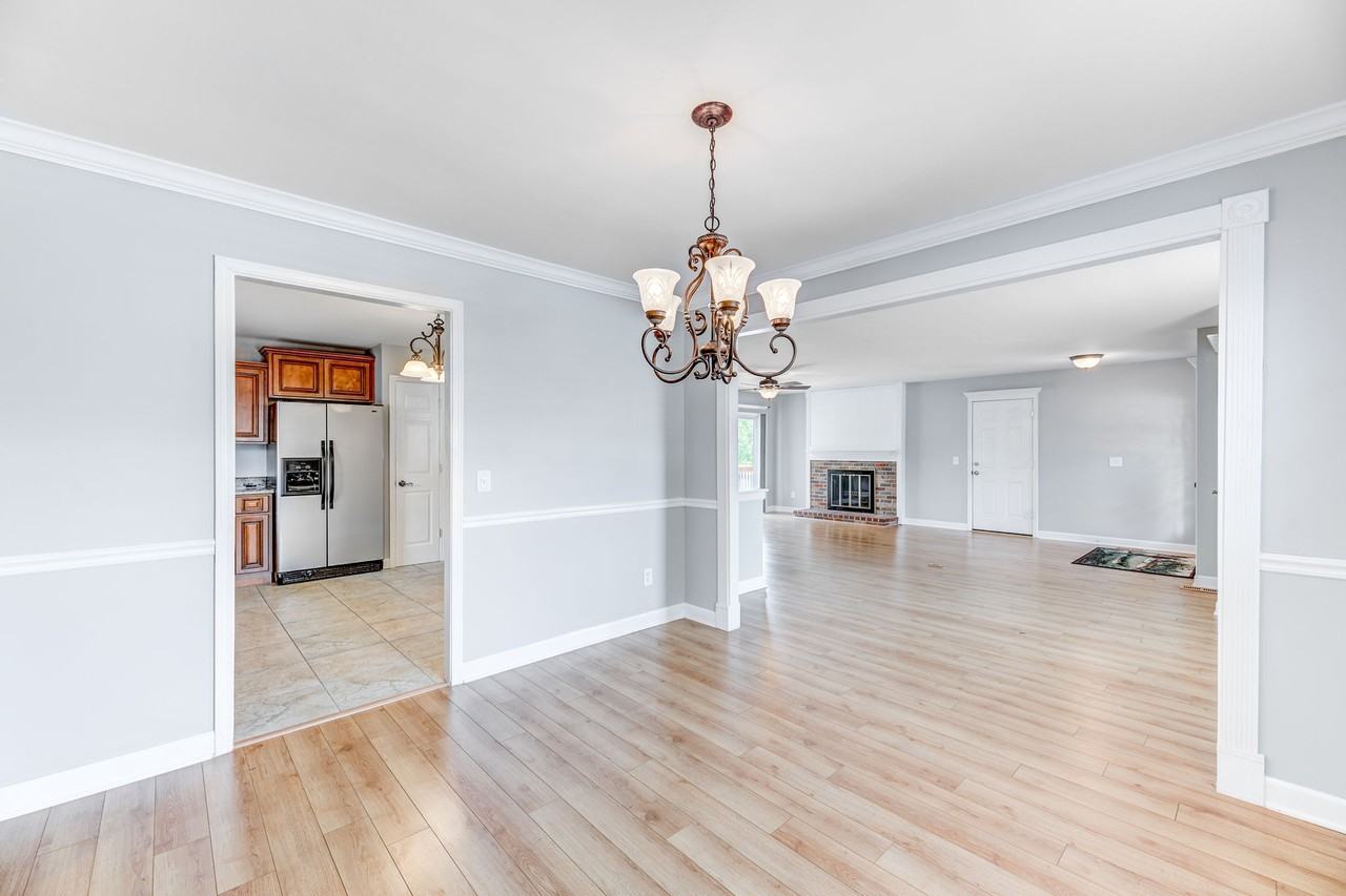 638 Showplace Ct #NA - Photo 6 of 20